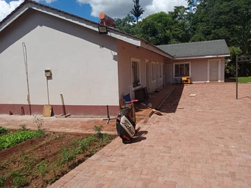 10 Bedroom House