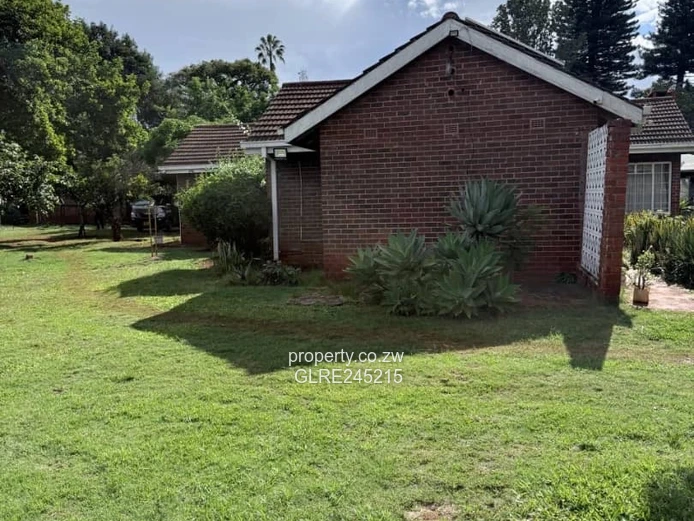 2-Bed Emerald Hill Townhouse - Tiled Interiors & Borehole