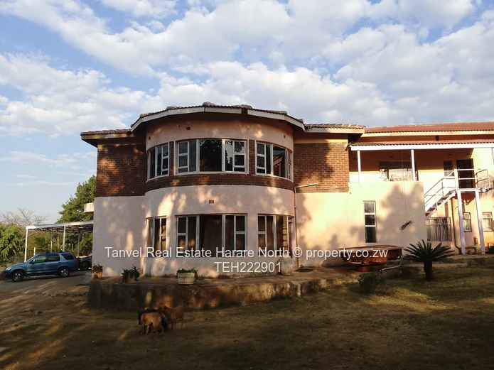 A massive mansion with 18 bedrooms on 2 acres.Deeds.800k