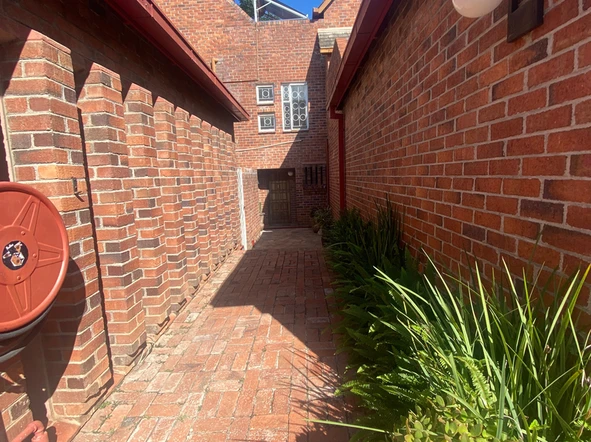 3 Bedroom Flat & Apartment