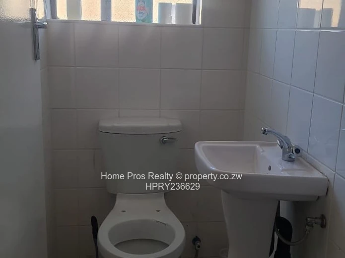 Walled Madokero 2-Bed Townhouse Complex  (Sole Mandate)