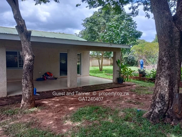 Low-Density Investment Opportunity on 2,100 sqm in Victoria Falls