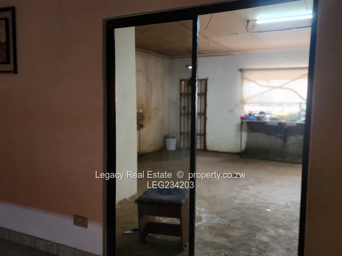 Norton Galloway Spacious Property on 3,420sqm