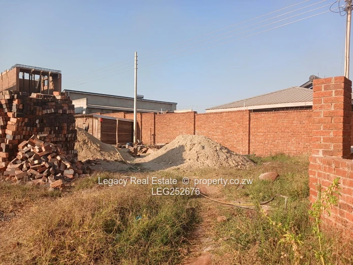 450m² Walled Stand in Westgate — Tarred Road & Services