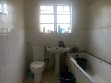 2 Bedroom Flat & Apartment