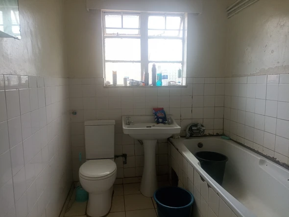 2 Bedroom Flat & Apartment