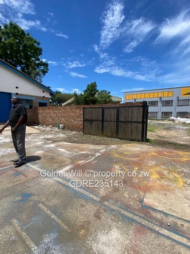 Bluffhill Warehouse To Rent