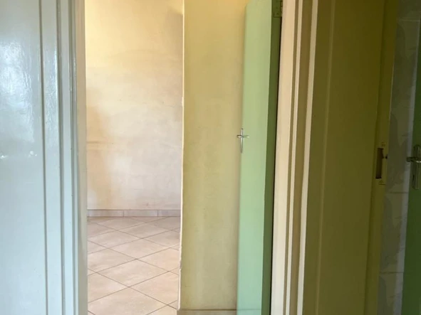 2 Bedroom Flat & Apartment