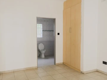 3 Bedroom Garden Flat