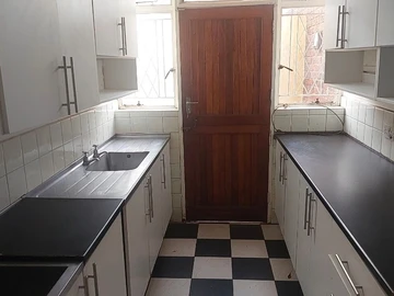 3 Bedroom Garden Flat