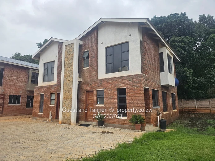 DEPOSIT 50k!!! For Sale Is a 3-Bedroom Duplex In Helensvale near Harare