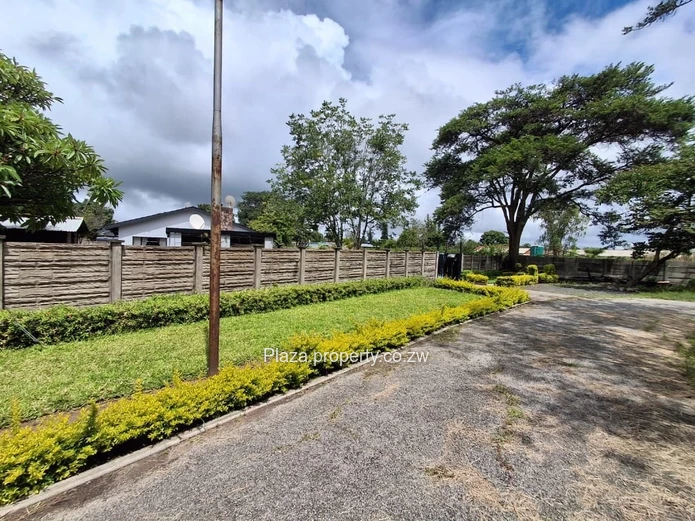 A Lovely Home in a Peaceful area near Lundi Park Golf Course