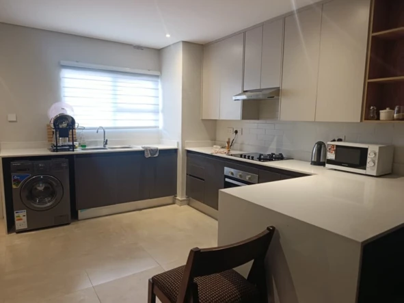 3 Bedroom Flat & Apartment