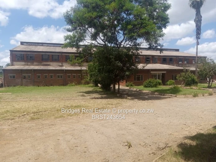 Multipurpose industrial warehouse for sale in Kadoma