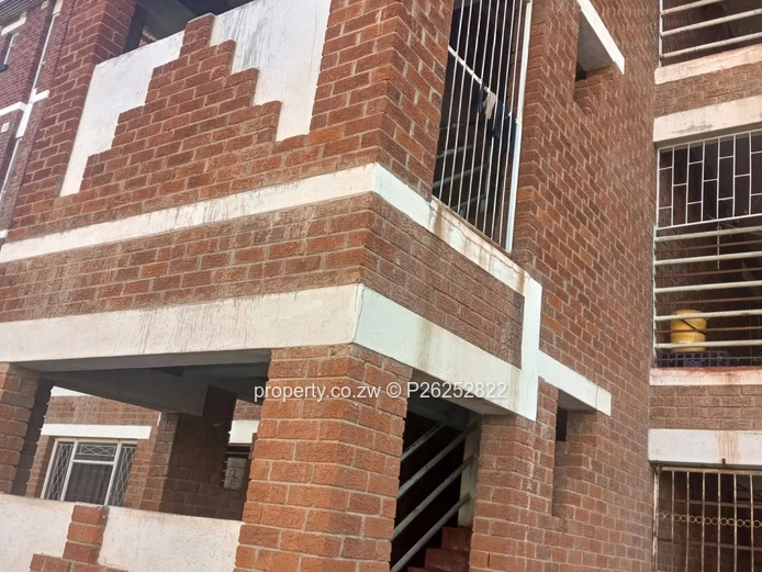 A 6 roomed flat to rent in Prospect, Harare