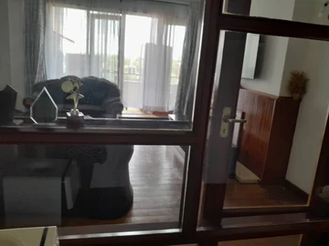 2 Bedroom Flat & Apartment