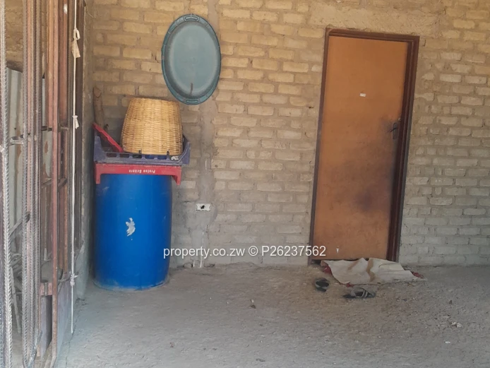 An incomplete 7 roomed house for sale in Southlea park 