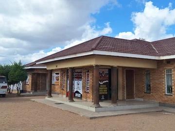 7 Bedroom House