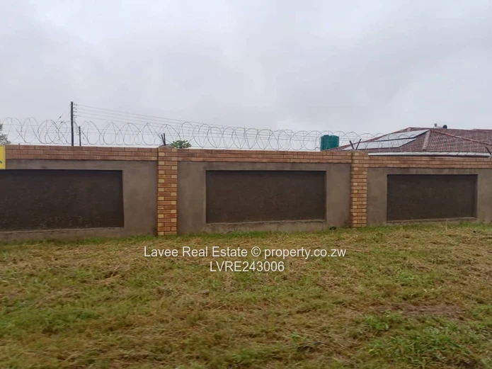 1500m² Corner Stand in Clipsham — Near New Homes (Sole Mandate)