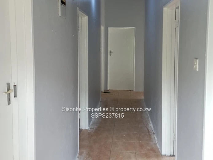  3-Bed House in Marondera, Cherutombo for rental 