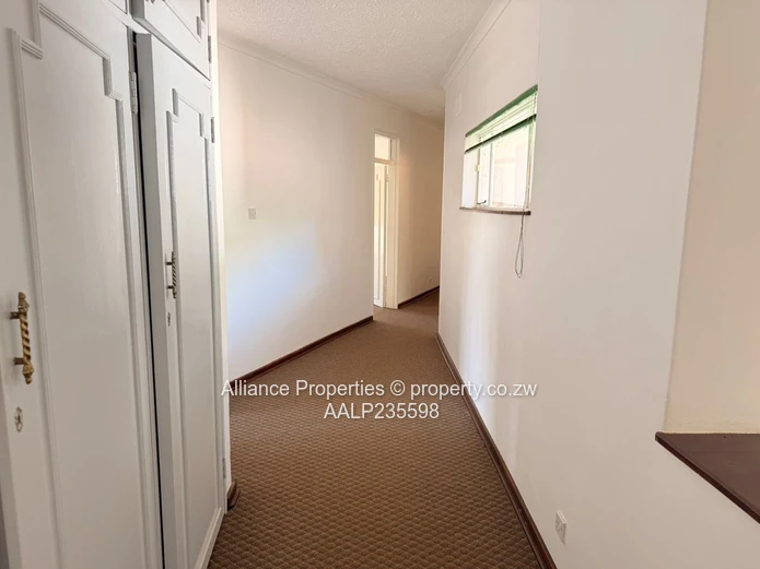 Harare's Finest, 7-Bed Glenlorne Executive Rental with Pool, Borehole & Dual Lounges $3000/Month