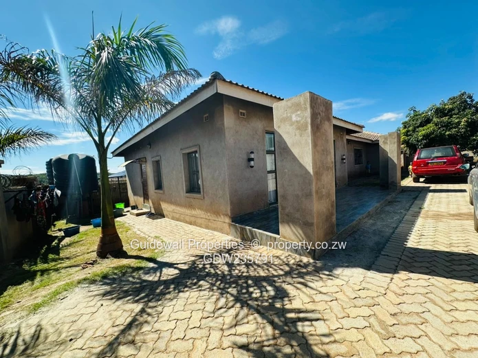  Spacious 3 bed house for sale in Warren Park