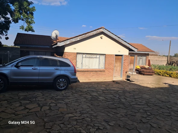 6 Bedroom House