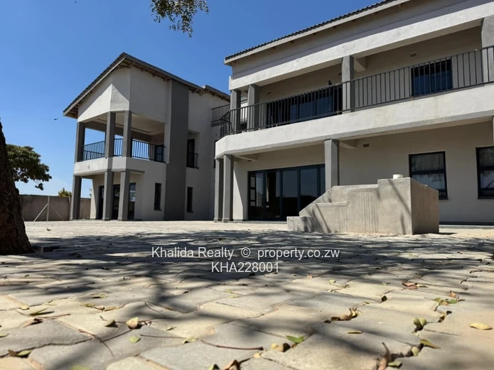 Luxury Estate for Sale in Sunway City (Sole Mandate)