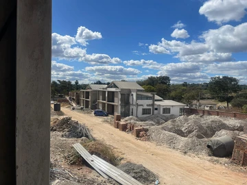 4 Bedroom Flat & Apartment