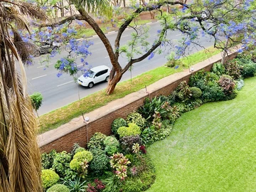 3 Bedroom Flat & Apartment