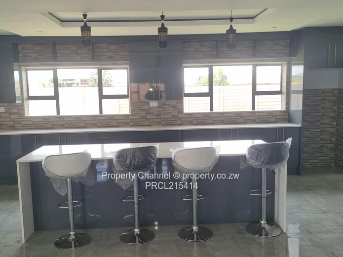 Elegant 5-Bedroom Home With Cottage in Mt Pleasant Heights,