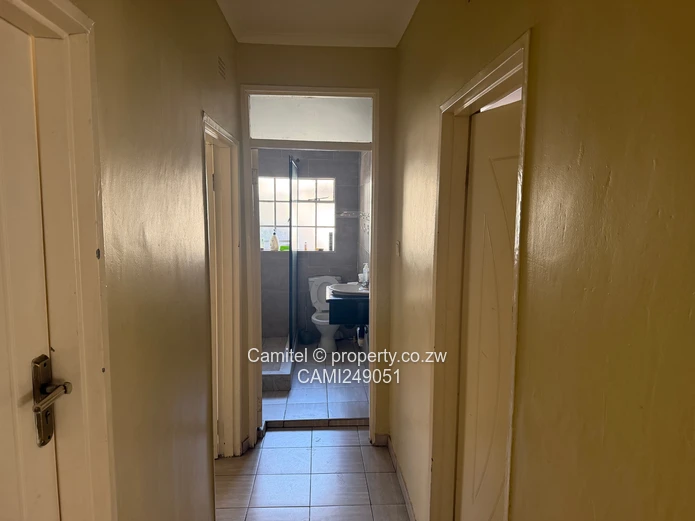 Waterfalls 4-Bed House on 1800 sqm with Borehole near S.O.S school and Parktown shops