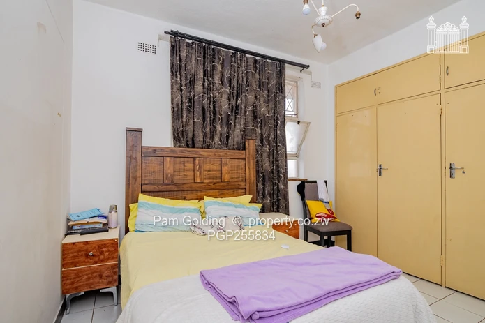 Riviera Court! A Stone Throw Away From Fife Avenue Shops!
