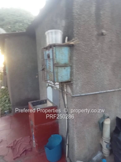 Charming 2-Bed Home in Mufakose - Good ZESA, 250m² (Sole Mandate)