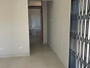 3 Bedroom Flat & Apartment
