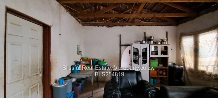 4 bedroom house for sale in Damofalls - Ruwa