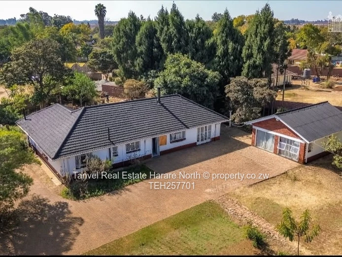 Captivating & Spuse to let with 3 bedrooms,main ensuite,lounge,dining, modern fitted kitchen,Solar 