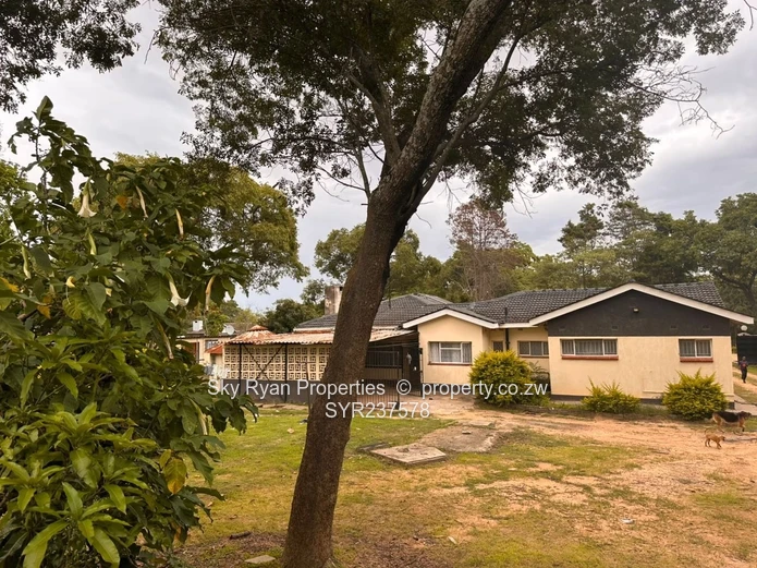 4 Bedroomed Residential Property for Sale – Waterfalls