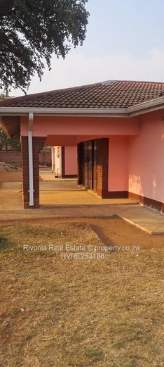 4-Bed Family Home in Nharira — 2440m² with Borehole