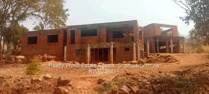 Charlotte Brooke – Incomplete 6 Bedroom House for Sale