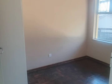 2 Bedroom Garden Flat