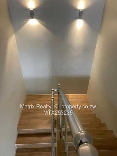 3 Bedroom Apartment to Rent in Greencroft