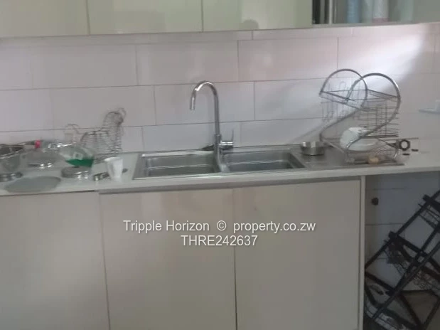 Modern 5-Bed Sandton Park Home with Stylish Kitchen & Borehole