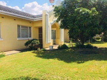 3 Bedroom Flat & Apartment