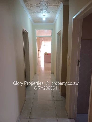 Stunning 3 Bedroom Property in Picnic Park, Waterfalls