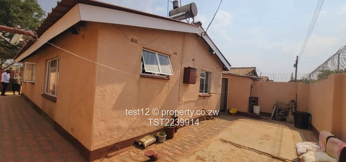 Glenview 3 House For Sale  (Sole Mandate)