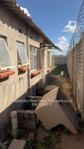 Budiriro Cabs 4 roomed house for rent available 1 May!