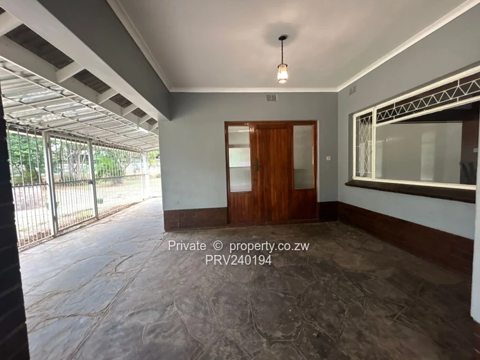 3 Bedroomed House in New Alexandra Park for Rent