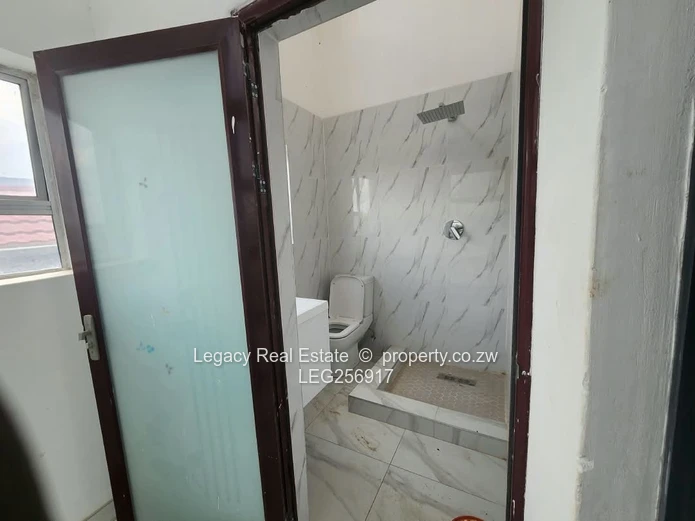Borrowdale 6-Bed Luxury Home with Borehole & Garden