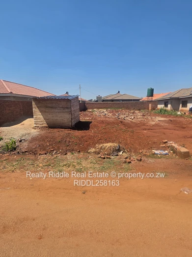 558m² Stand Ashdown Park, Harare West —  Tarred, Sewered